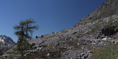 Poggio Tre Croci (2177 m) e fortificazioni B3 e B4 (2300 m) - Valle di Susa (***) - 16-06-2019 ESCURSIONISMO ESTIVO 