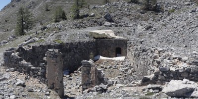 Poggio Tre Croci (2177 m) e fortificazioni B3 e B4 (2300 m) - Valle di Susa (***) - 16-06-2019 ESCURSIONISMO ESTIVO 
