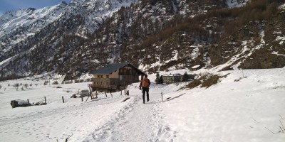 Rifugio Willy Jervis (1732 m) - 22-01-2017 ESCURSIONISMO INVERNALE verso il rifugio W.Jervis